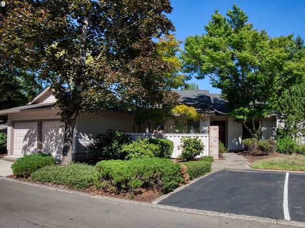 Charbonneau Real Estate - Charbonneau Wilsonville Homes For Sale | Zillow