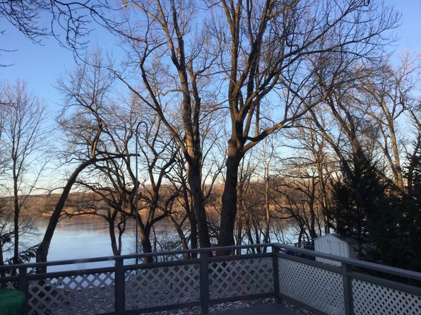 Lake Riley 55317 Real Estate 2 Homes For Sale Zillow