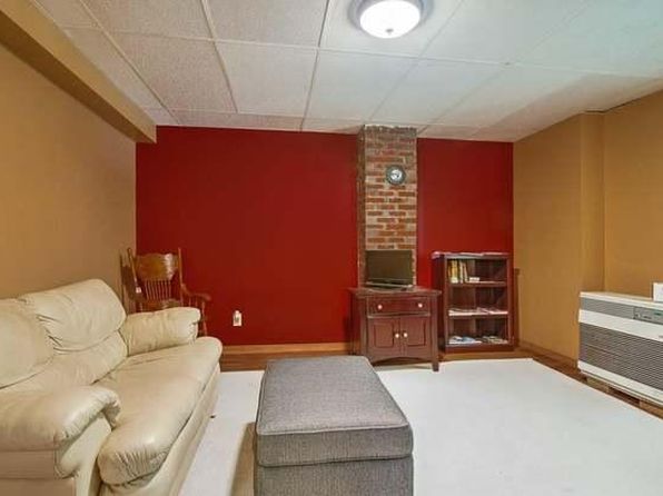 Apartment For Rent Apartment For Rent