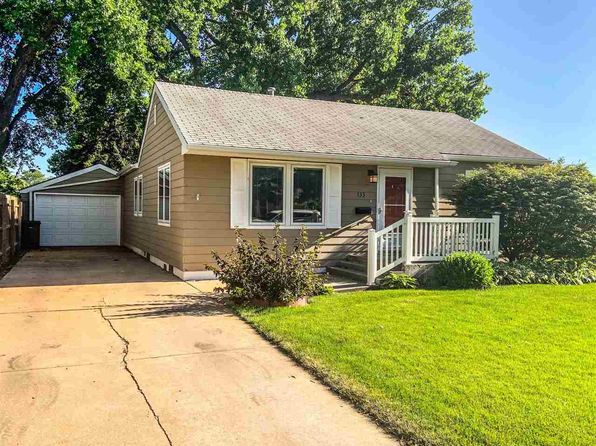 Holdrege Real Estate - Holdrege NE Homes For Sale | Zillow