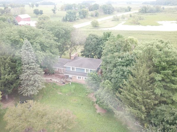 homes for sale near lake mills wi