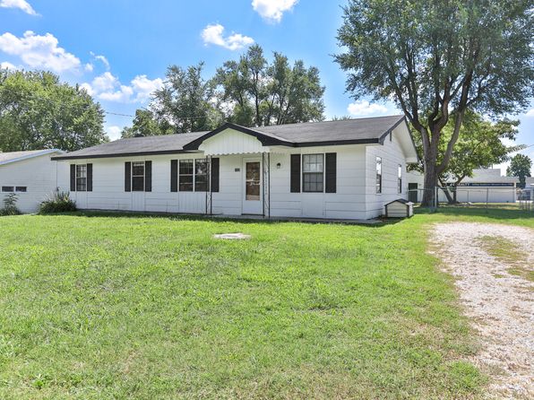 1422 W Fairplay St Bolivar Mo 65613 Zillow