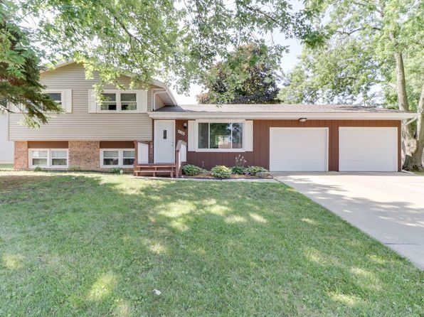 Bloomington IL Single Family Homes For Sale - 414 Homes | Zillow