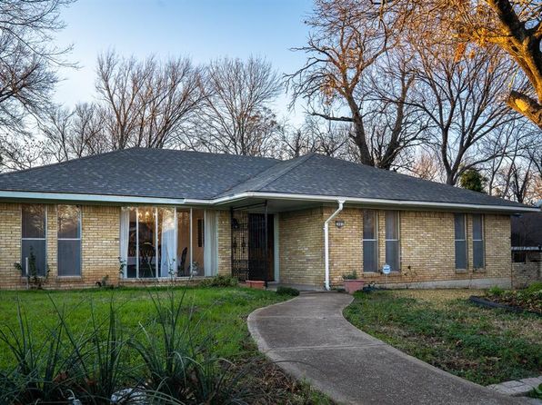 Large Sunroom Dallas Real Estate 22 Homes For Sale Zillow