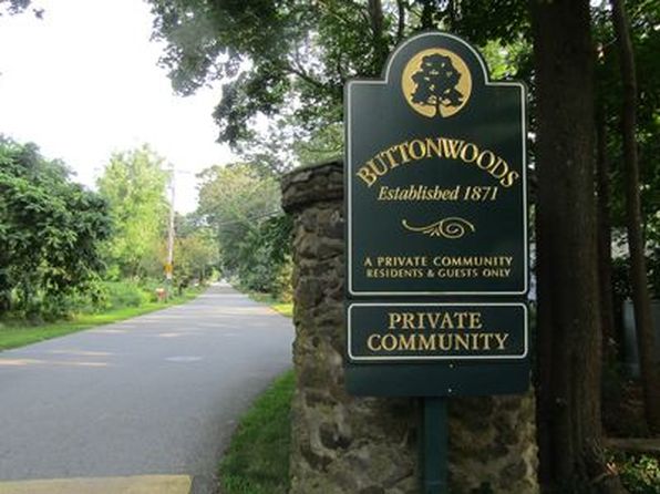 Stone Fireplace Warwick Real Estate 17 Homes For Sale