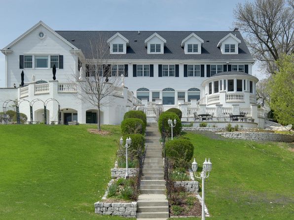 homes for sale on silver lake oconomowoc wi