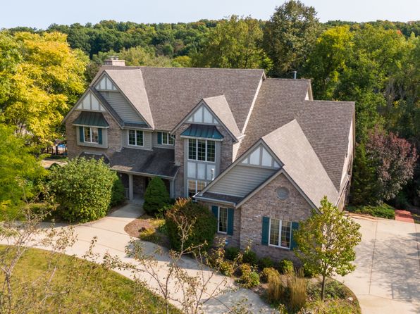 990 Weston Hills Dr Brookfield Wi 53045 Zillow