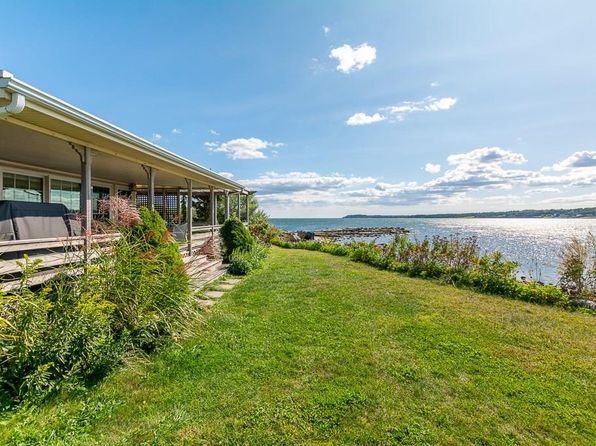 Waterfront Cottage Tiverton Real Estate 2 Homes For Sale Zillow
