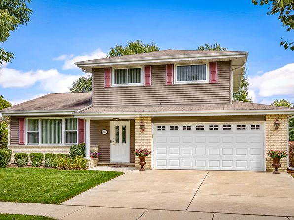 Large Attached Garage Mount Prospect Real Estate Mount