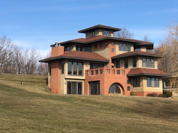 homes for sale near lake mills wi