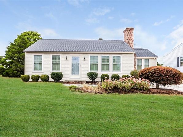 Singles in narragansett ri Which Vacation Spot Better for Single Men 40s/50s? - Rhode Island Forum - TripAdvisor