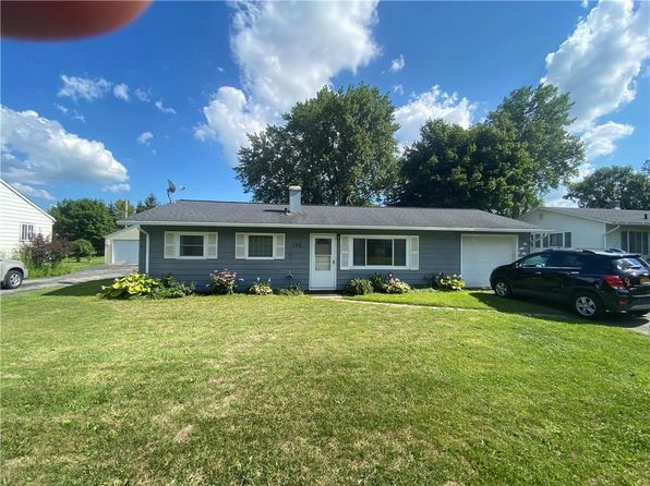 135 Canandaigua Ave Canandaigua Ny 14424 Zillow