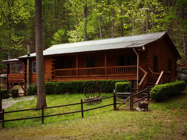 Log Cabin Franklin Real Estate 10 Homes For Sale Zillow