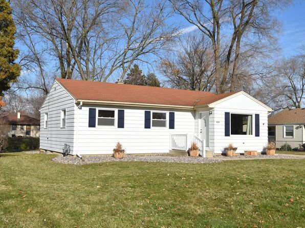 Large Garage Brown Deer Real Estate 10 Homes For Sale Zillow