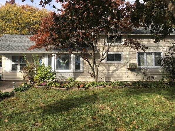 Gas Fireplace Levittown Real Estate Levittown Ny Homes For