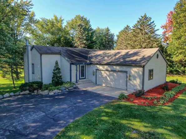321 County Road B Stoughton Wi 53589 Zillow