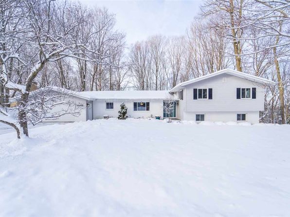 4 Car Garage Wausau Real Estate 24 Homes For Sale Zillow