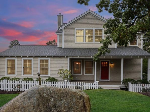 Cottage Style Plymouth Real Estate 6 Homes For Sale Zillow