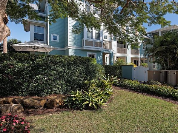 Beach Cottage Old Naples Real Estate 13 Homes For Sale Zillow