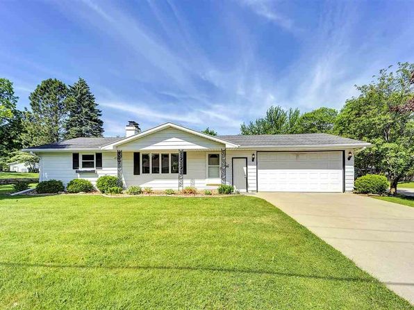 Green Bay WI Duplex & Triplex Homes For Sale - 36 Homes | Zillow