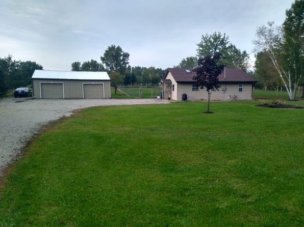 homes for rent in oconto falls wi