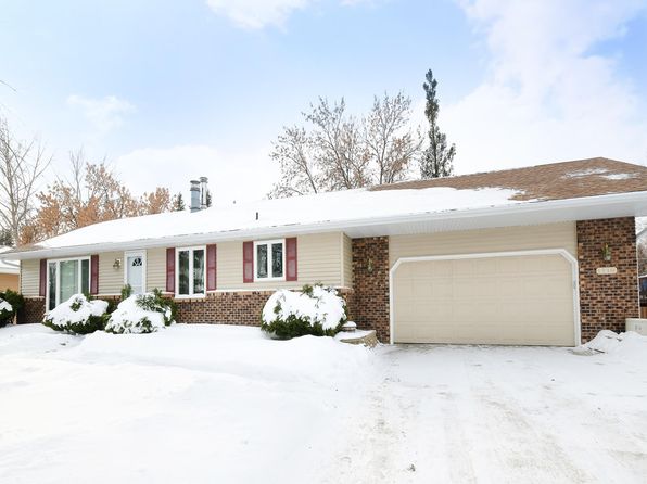 Large Garage Grand Forks Real Estate 76 Homes For Sale Zillow