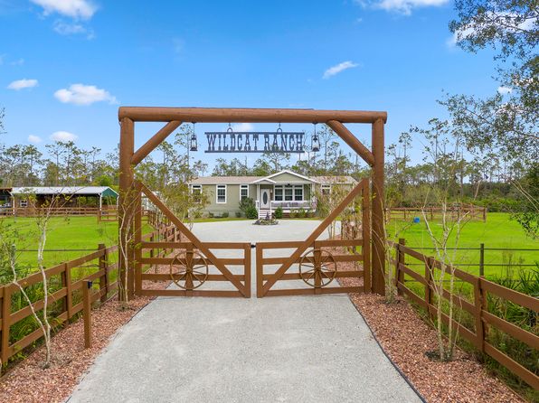 Horse Barn Okeechobee Real Estate 14 Homes For Sale Zillow