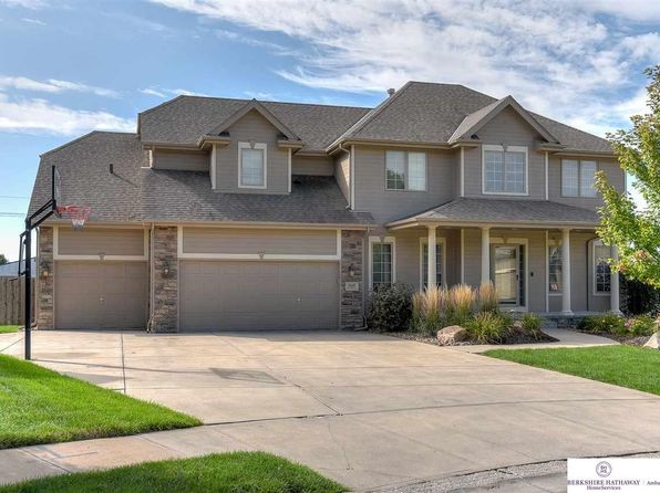 Fire Pit Omaha Real Estate Omaha Ne Homes For Sale Zillow