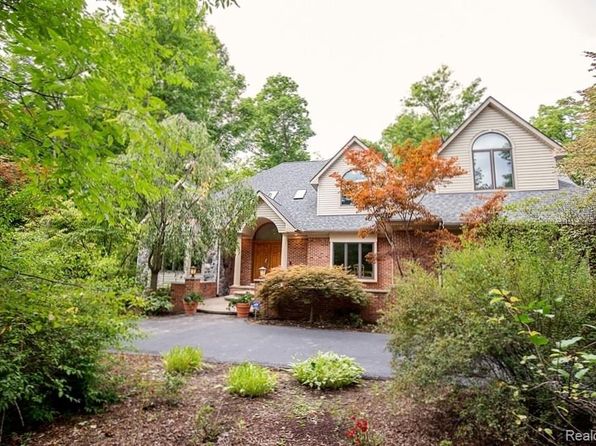 9475 Collins Dr Plymouth Mi 48170 Zillow