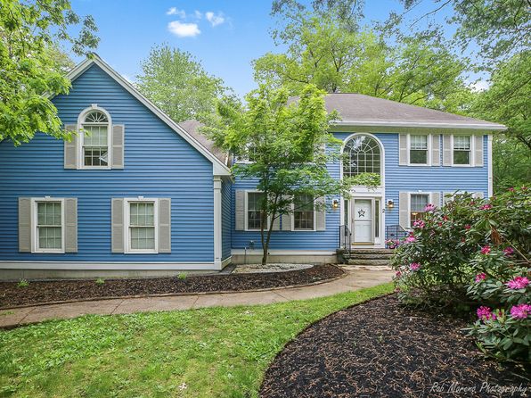 single family homes for sale in dracut ma