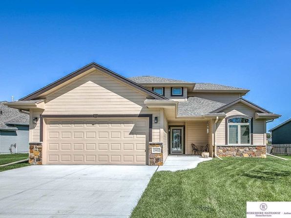 Waterloo Real Estate - Waterloo NE Homes For Sale | Zillow