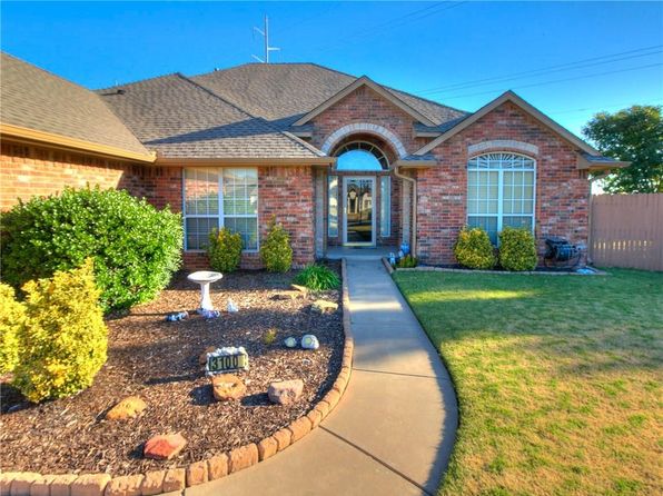 Storm Shelter In Garage Moore Real Estate Moore Ok Homes For