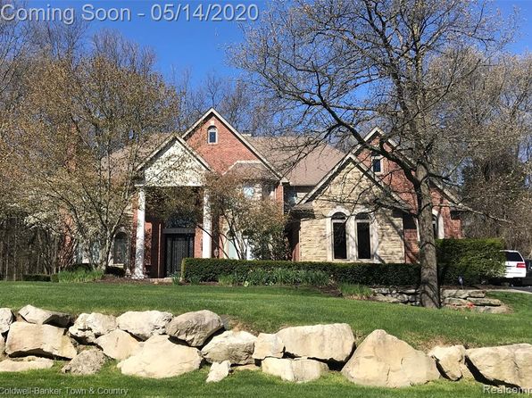 Brighton MI Single Family Homes For Sale - 148 Homes | Zillow