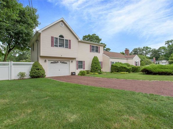 Two Car Attached Garage Huntington Real Estate Huntington Ny