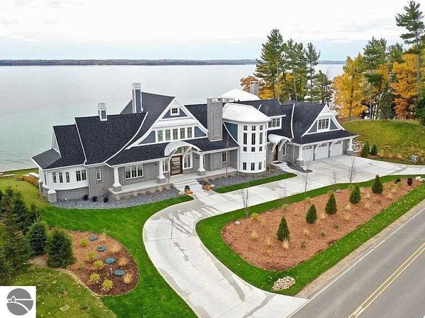 10860 Bluff Rd Traverse City Mi 49686 Zillow