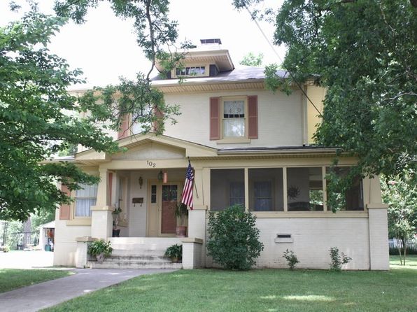 102 Lincoln St, Anna, IL 62906 | Zillow