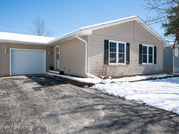 Ranch Style - McHenry Real Estate - McHenry IL Homes For Sale | Zillow