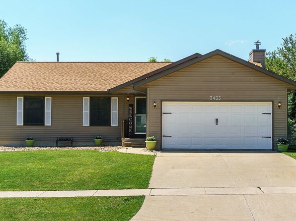 1074 Edgewood Rd NW, Cedar Rapids, IA 52405 | Zillow