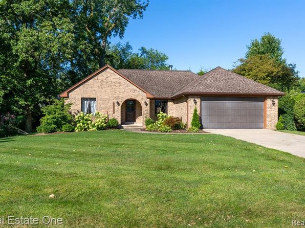 Grosse Ile MI Single Family Homes For Sale - 89 Homes | Zillow