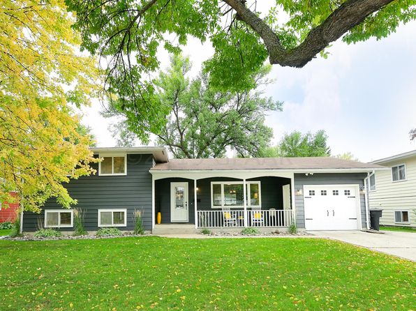 Large Garage Grand Forks Real Estate 76 Homes For Sale Zillow