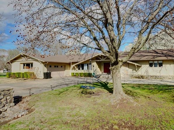 2300 Gary Ave Independence Ks 67301 Zillow