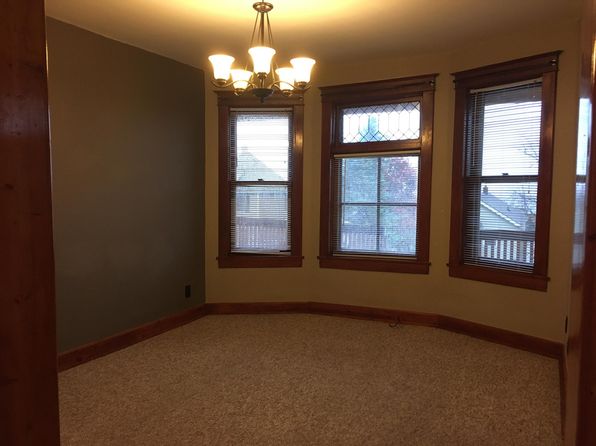 Central Hillside Duluth Luxury Apartments For Rent 7