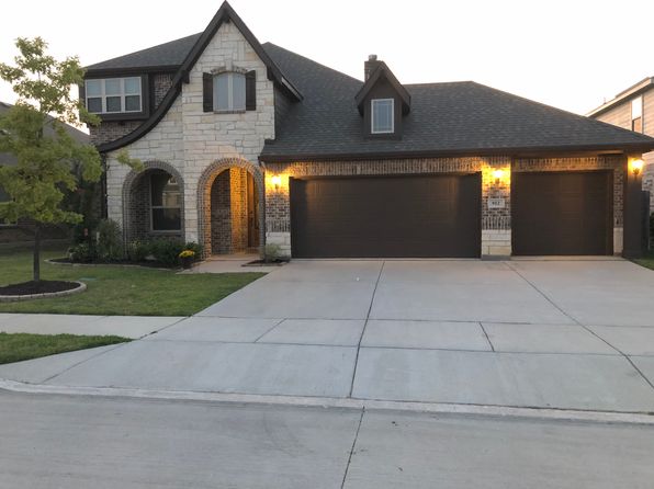 Three Car Garage Little Elm Real Estate 31 Homes For Sale Zillow