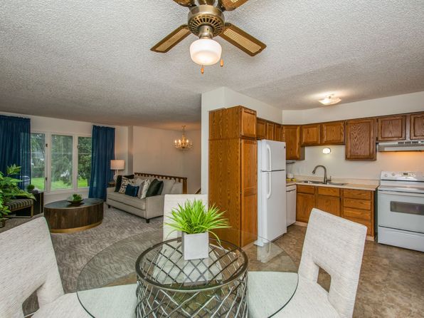 Split Foyer Des Moines Real Estate 3 Homes For Sale Zillow