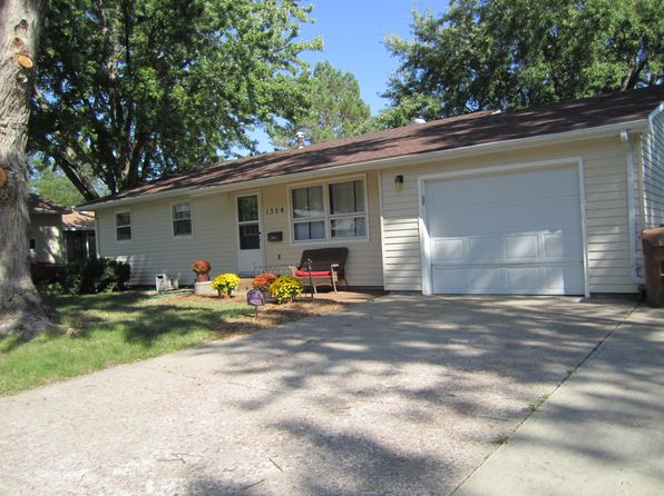 1554 Beach Ave Se Huron Sd 57350 Zillow