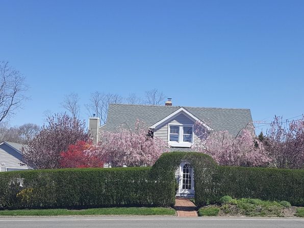 Large Garage Eastport Real Estate Eastport Ny Homes For Sale