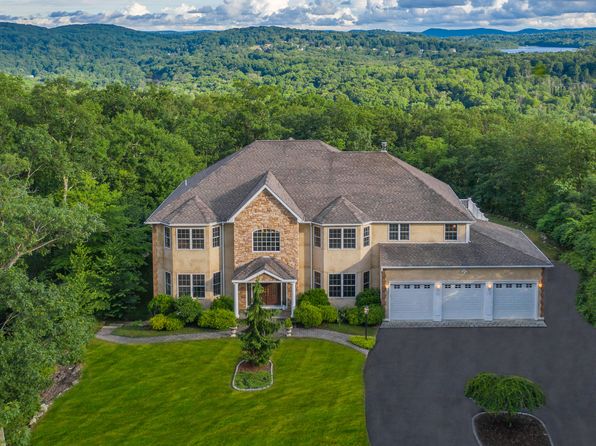 8 Red Fox Ct New Fairfield Ct 06812 Zillow