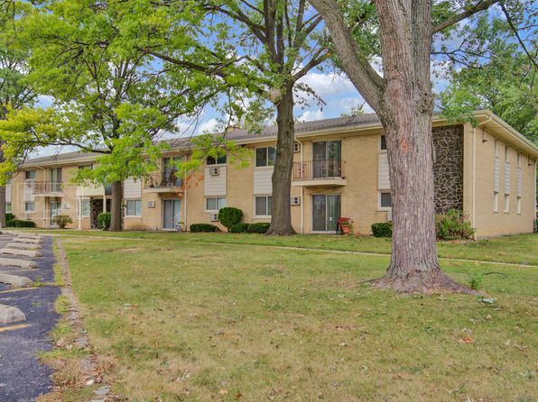 Clarendon Hills IL Condos & Apartments For Sale - 6 Listings | Zillow