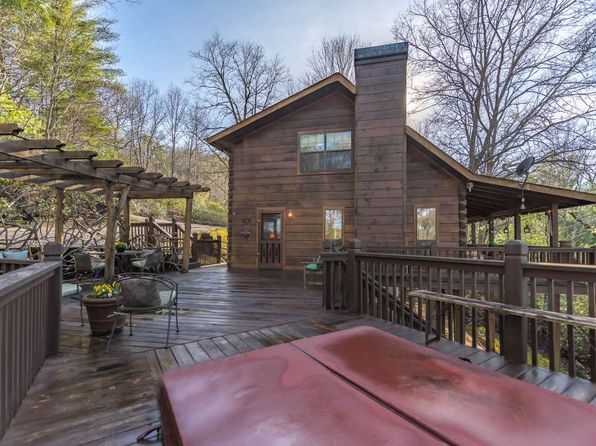 Log Cabin Blue Ridge Real Estate 12 Homes For Sale Zillow