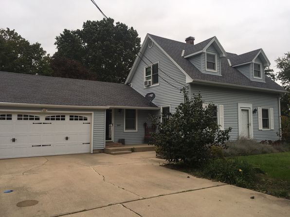 Spring Valley Real Estate - Spring Valley IL Homes For Sale | Zillow